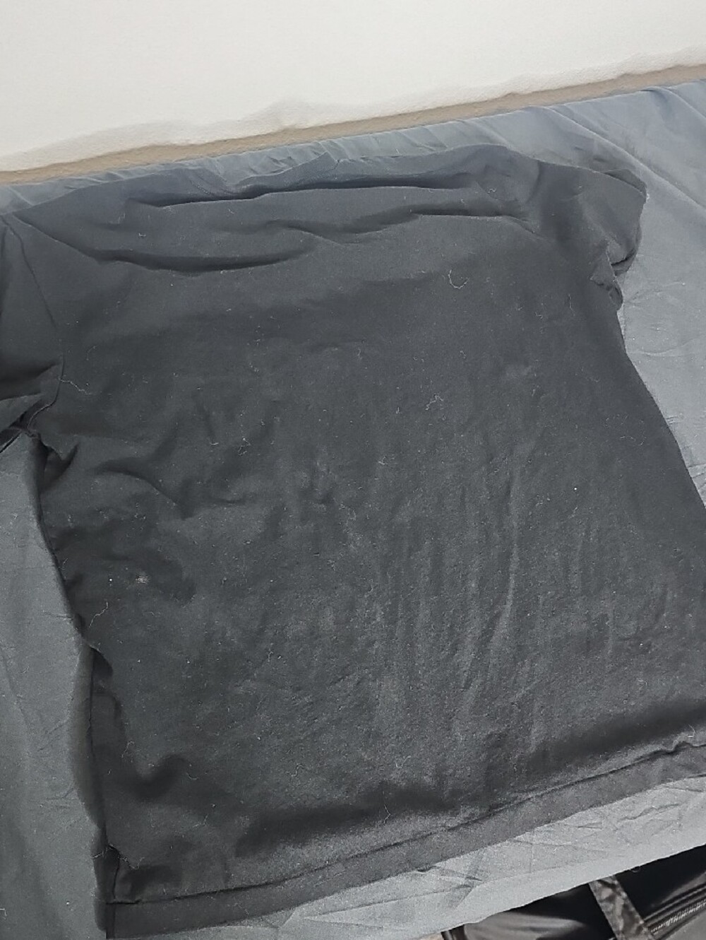 Polo Ralph Lauren Black T-Shirt with Yellow Interior Label - Picture 4 of 4